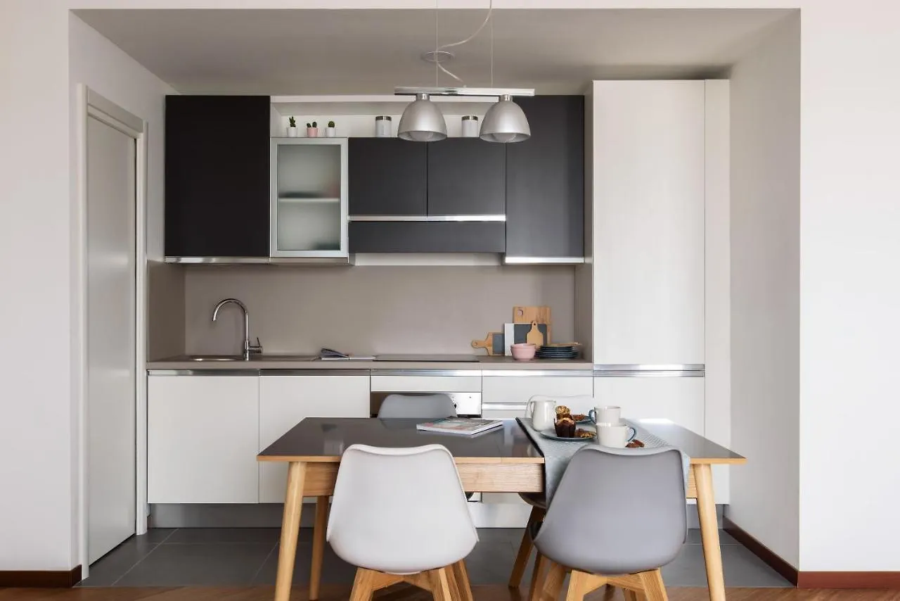 Apartament Altido Superb Flat With Home Office Near Dateo Station Mediolan Włochy