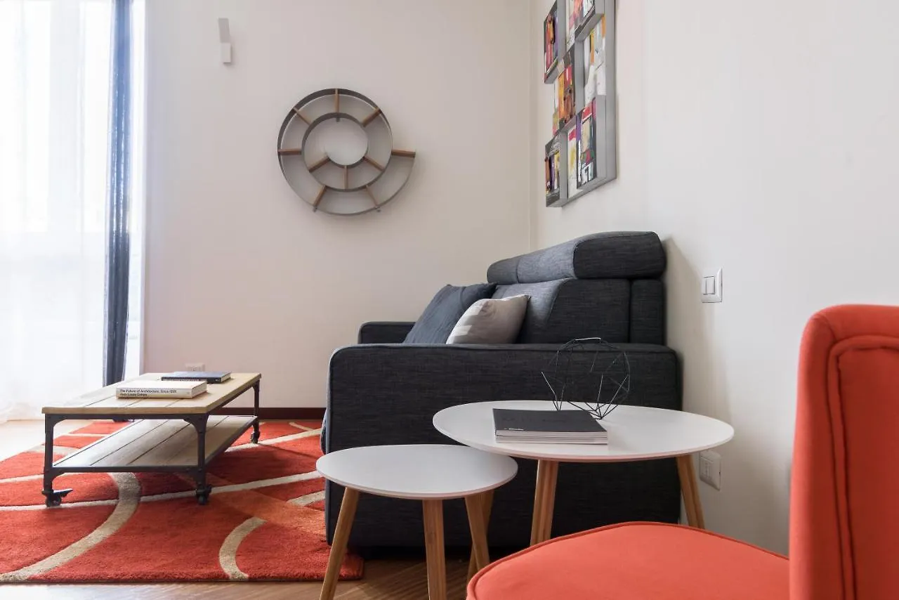 Altido Superb Flat With Home Office Near Dateo Station Mediolan Włochy