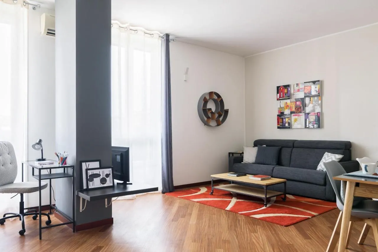 Altido Superb Flat With Home Office Near Dateo Station Milan